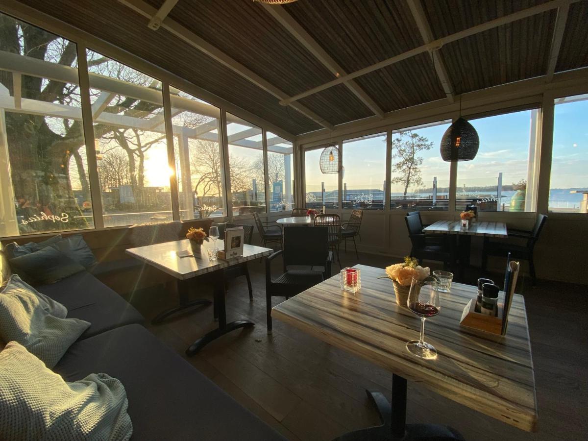 Green Villa In Bester Lage - Dachterrasse Mit Meerblick - Grosser Eingezaeunter Garten - Kinderfreundlich - Hunde Inklusive - 4 Sterne Resort - Direkt Am Strand - Pool Inklusive Hulshorst Luaran gambar